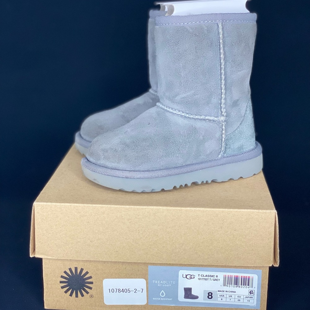 Classic toddler Uggs: Grey/ Size 8/ Gently Used